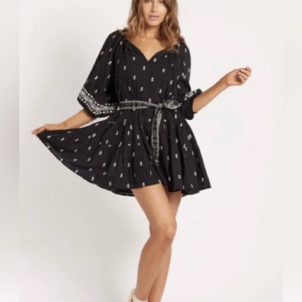 NEW WITHOUT TAGS SIZE MEDIUM ANTHROPOLOGIE CLEOBELLA SAHRA EMBROIDERED DRESS - Picture 2 of 4